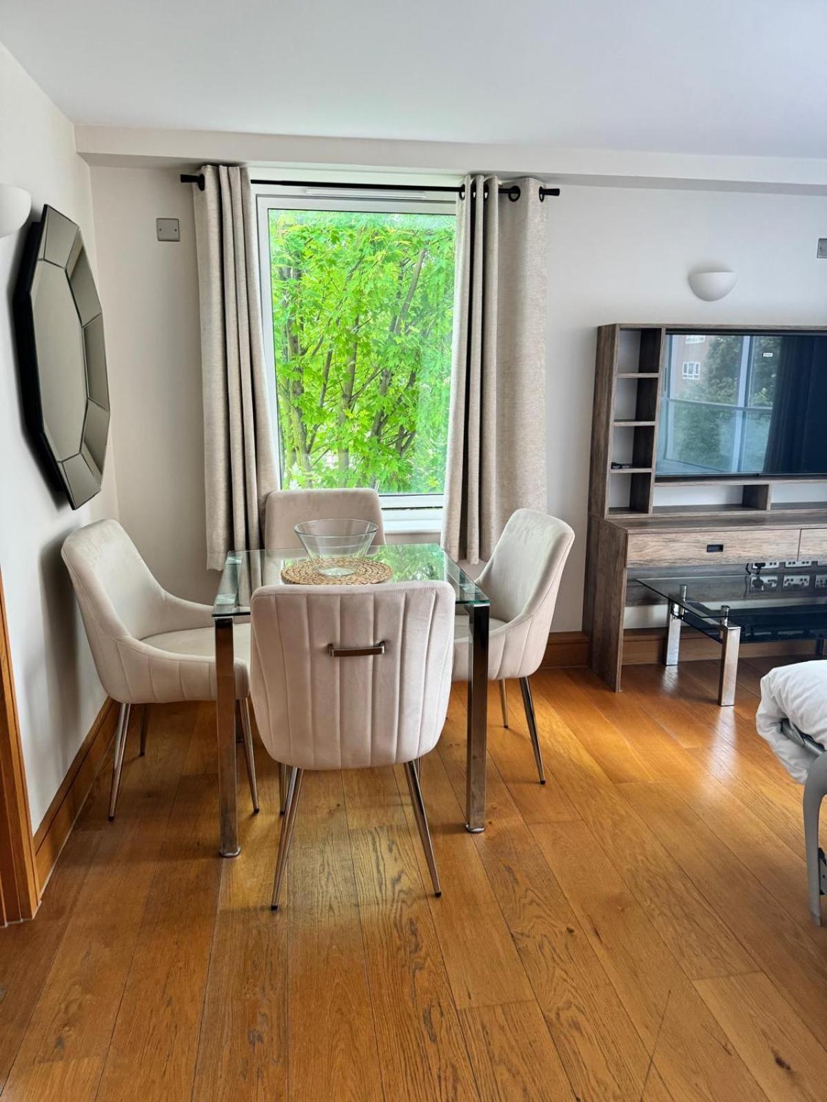 Ferienwohnung Westwood House London Exterior foto